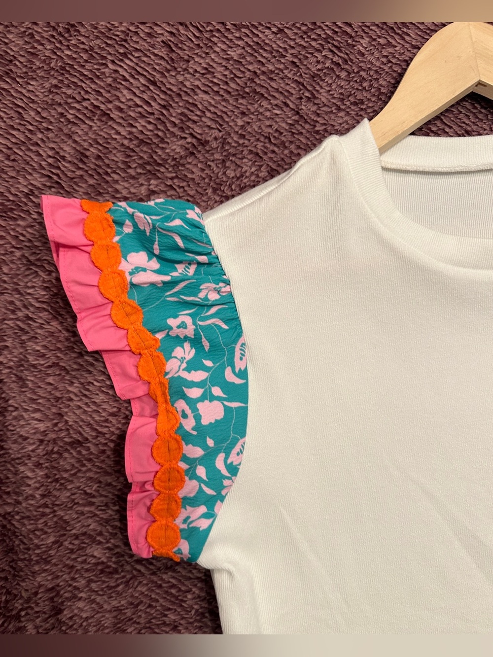 Cream Flutter Sleeve Top with Teal Floral Accent - Picture 5 of 7